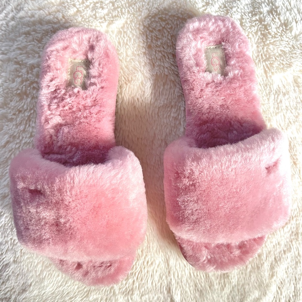 UGG Cozette light Pink fluffy Slippers size 5